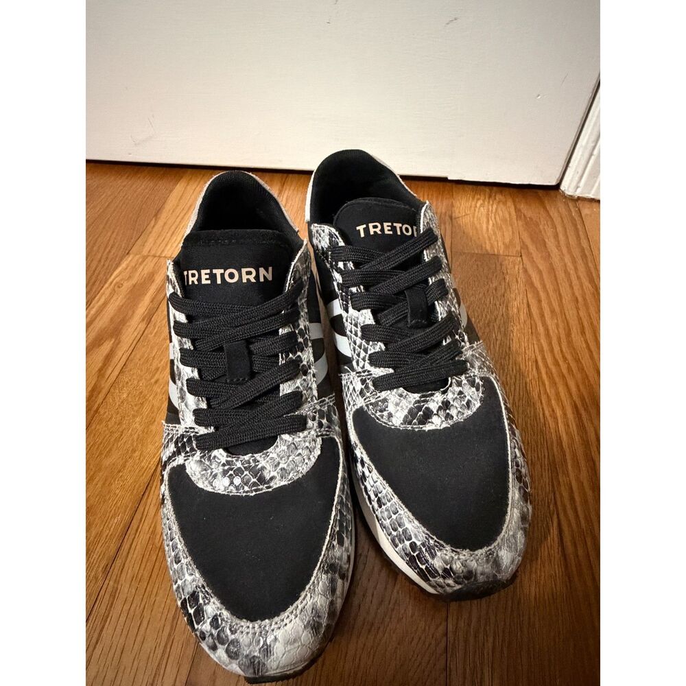 Chic Black & Snake Print Fashion Sneakers - Picture 2 of 5